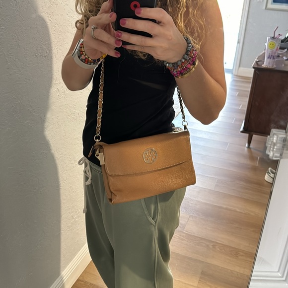 Small leather shoulder bag with chain. Authentic Tory Burch - Picture 6 of 6